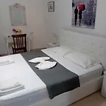 Aggelis House * Sarandë