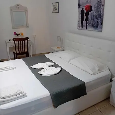 Aggelis House * Sarandë