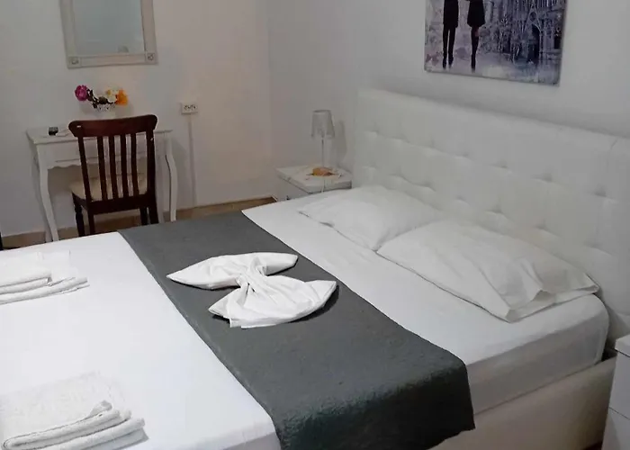 Aggelis House * Saranda